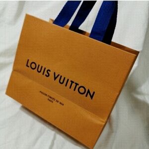 Authentic LV Louis Vuitton iconic Monogram paper gift bag